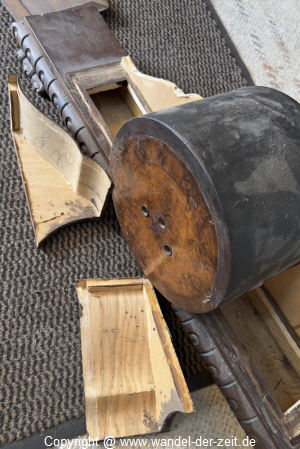 Buffetuhr Eiche Vollplstinenwerk Gongverstärkung 05